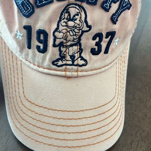 VTG Disney Resort Grumpy 1937 Hat Embroidered Strapback Adjustable Cap Adult - Picture 6 of 7